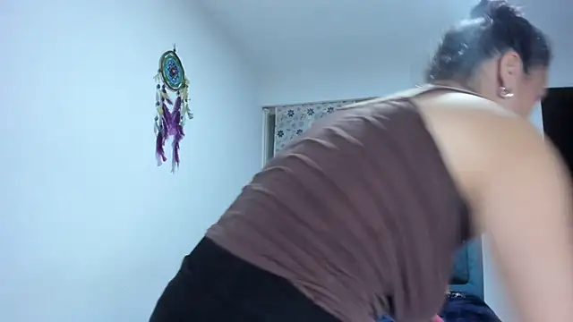 sofi_saliva2511 webcam