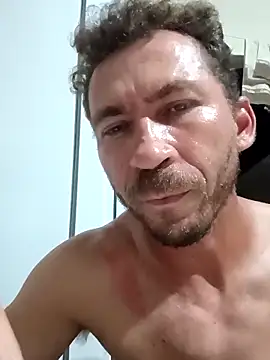 robertoluiz84 (Ask my age) - Bate com vontade, goza buceta e cuzinho