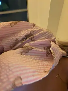 saliha_pinky_ webcam