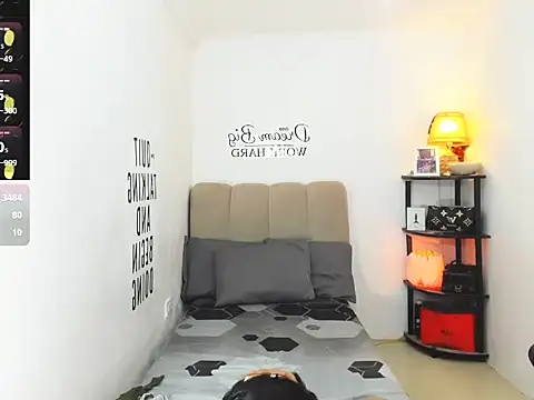 Trixie_Mattel21 webcam