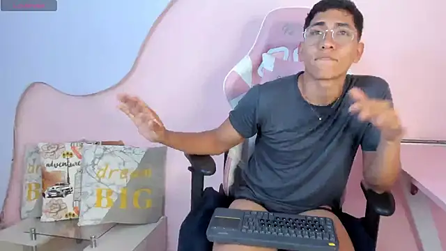 stefanfordd - StefanFordd's free webcam