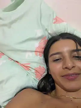 Webcam Model (violeta365) is live