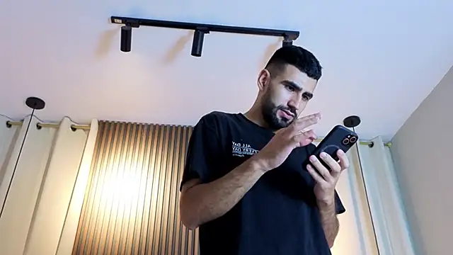 Ethan__Walker Live Webcam on Stripchat