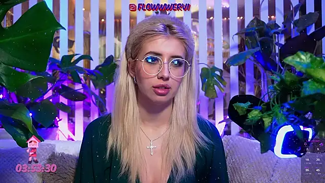 FlowweerGirl webcam
