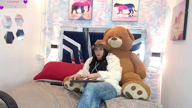 Charlotte_Landry... Live Webcam on Stripchat