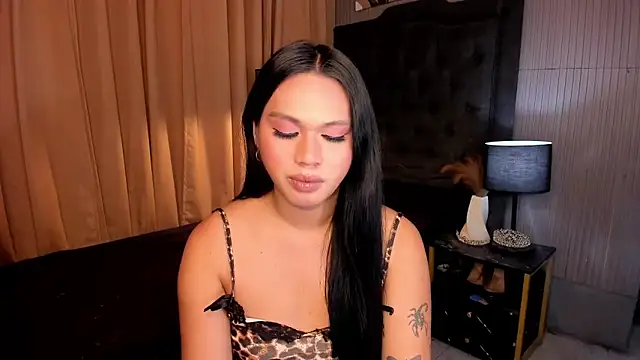 asianhugecockjulia webcam