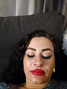 WatchTheQUEEnConQuer88 webcam