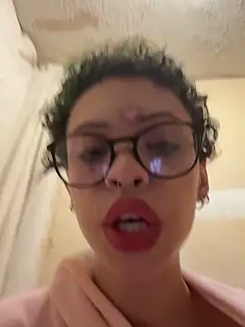 jojosbizarrelyf - Jojosbizarrelyf's free webcam - UK Sex Cams