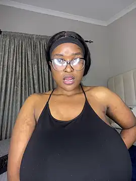 Bustygoddess32