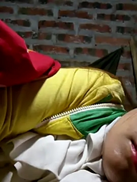 yana-zz - Yana-zz's free webcam - UK Sex Cams