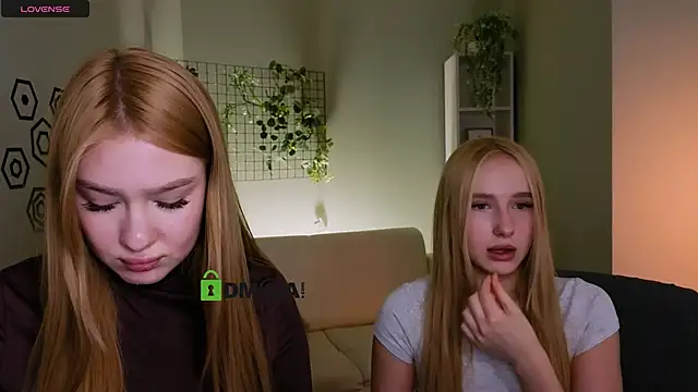 playful_sophie webcam