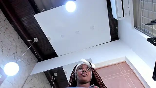 nefferetcharlotte webcam