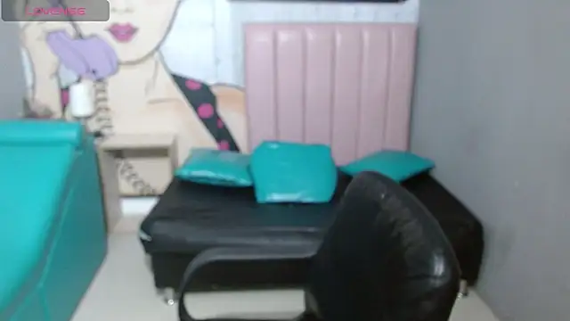 cora_desirers707 webcam