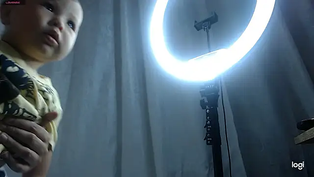 kia_milker - Kia_milker's free webcam - UK Sex Cams