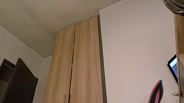 RoyalNerfititi webcam