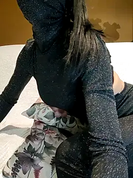 Webcam Model (Melody87)  is live.Free join now!