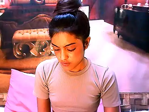 IndianPretty14u2Luv webcam