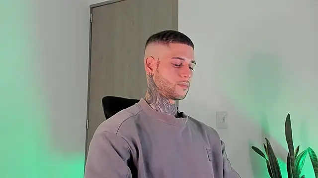 _jamesleandros1 webcam