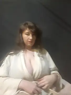 Webcam Model (Camellia-Pink)  is live.Free join now!