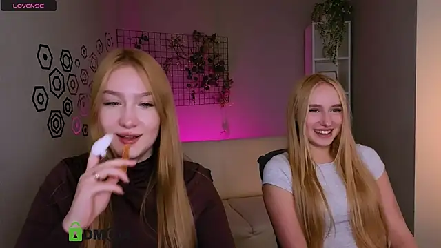 playful_sophie webcam