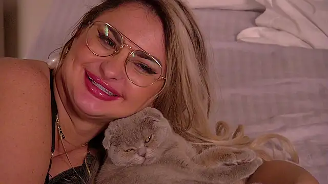 Denisse_Perry webcam