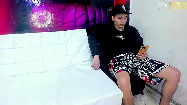 AmazingPartys webcam