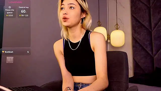 alysiasun_ - AlysiaSun_'s free webcam