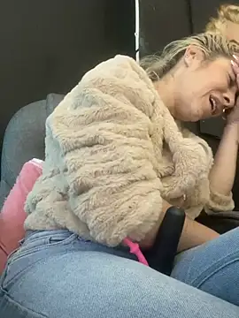 viktoria_davis_ webcam