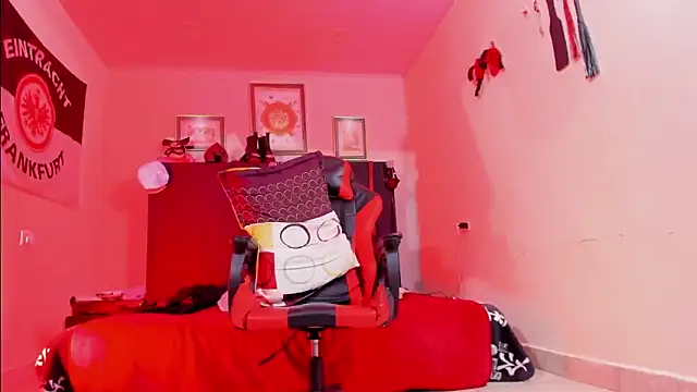 AlejoKhalifa_ webcam