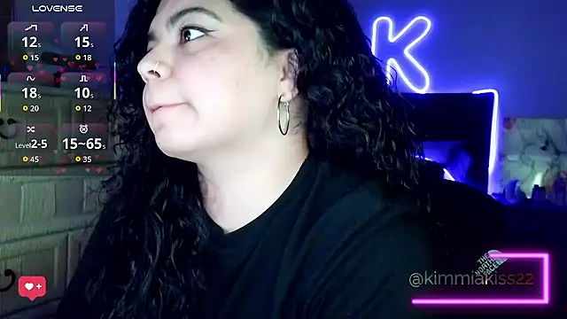 kimmiakiss22 webcam