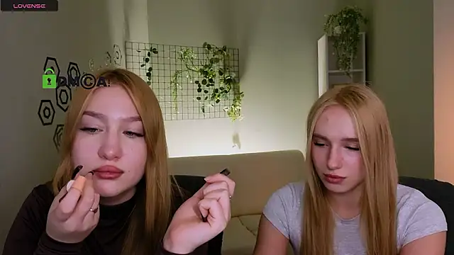 playful_sophie webcam