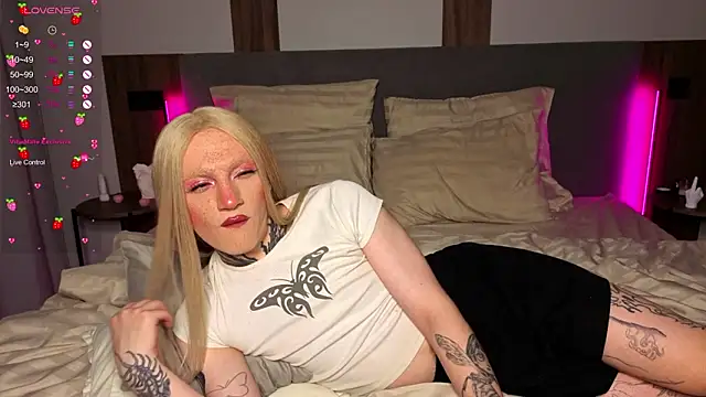 1lola4ka - 1lola4ka's free webcam - UK Sex Cams