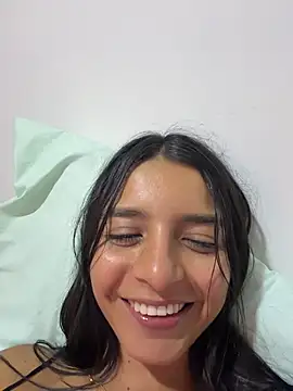 Webcam Model (violeta365)  is live.Free join now!