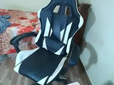 max_love255 - Max_love255's free webcam