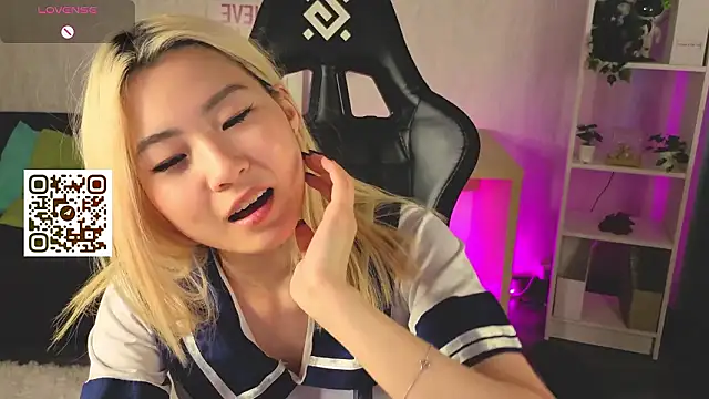 aisi_18 - Aisi_18's free webcam