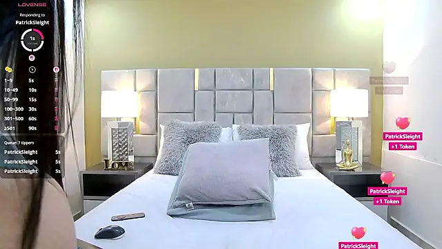 Little_Amarantha webcam