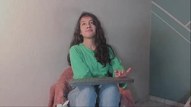 lucy-bluesea - Lucy-Bluesea's free webcam