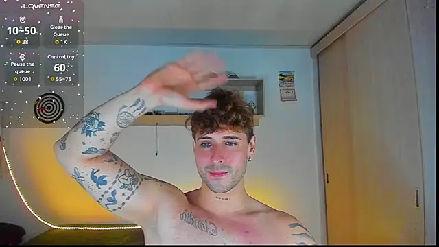 ares_blue - Ares_blue's free webcam - UK Sex Cams