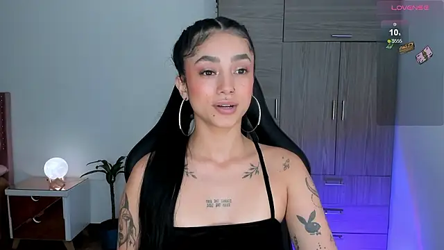 lizzie_corner_v - Lizzie_corner_v's free webcam - UK Sex Cams