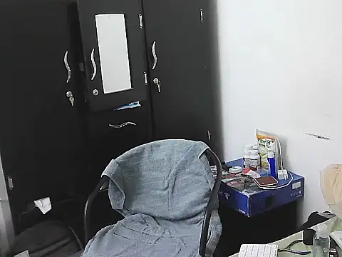 AlphaLatinoBear webcam