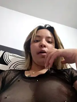 celeste_83 webcam