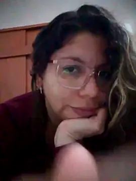 Webcam Model (Carliina_Soussa)  is live.Free join now!