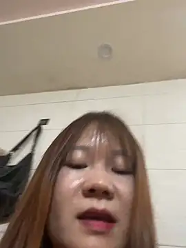 liness101 - Liness101's free webcam