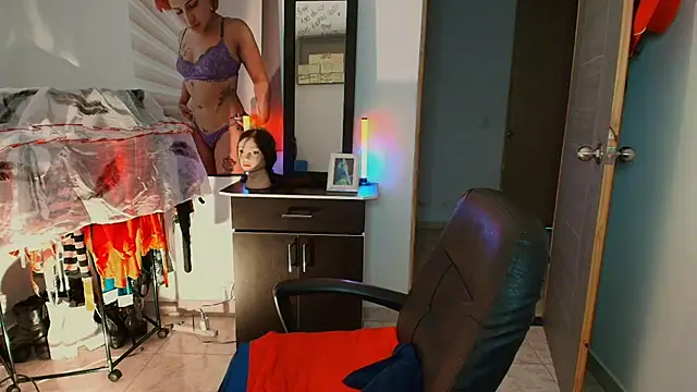 tinnadawsom - TinnaDawsom's free webcam