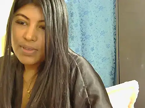 Sweet_canelaa73 webcam