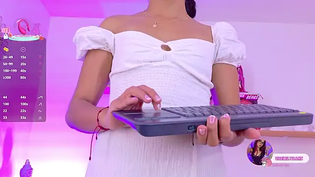 emily_bank - Emily_bank's free webcam