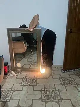 emma_hot2006 (F young) - Warm up my hairy pussy+ Squir+Control 5m