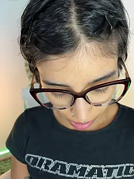 lollabyer - LollaByer's free webcam