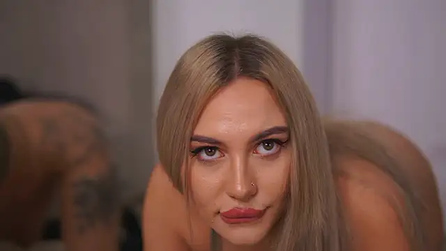 chloe_graceex - Chloe_GraceeX's free webcam - UK Sex Cams