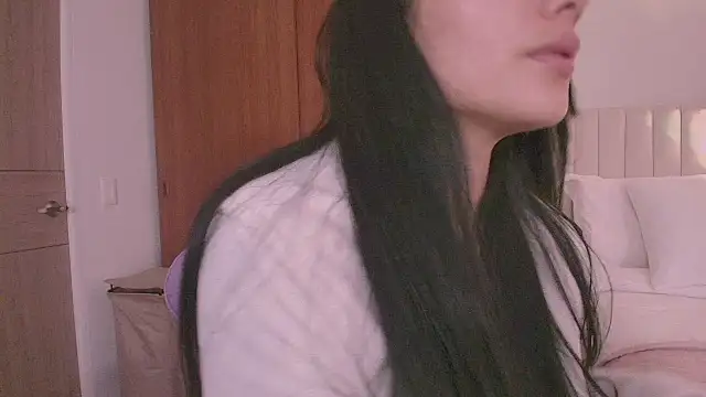 ArianaReynoldss webcam